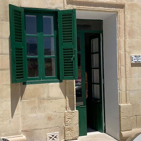 Stylish Typical Maltese Getaway Close To The Sea 슬리에마 외부 사진